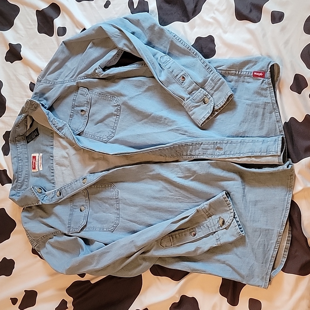Wrangler button up